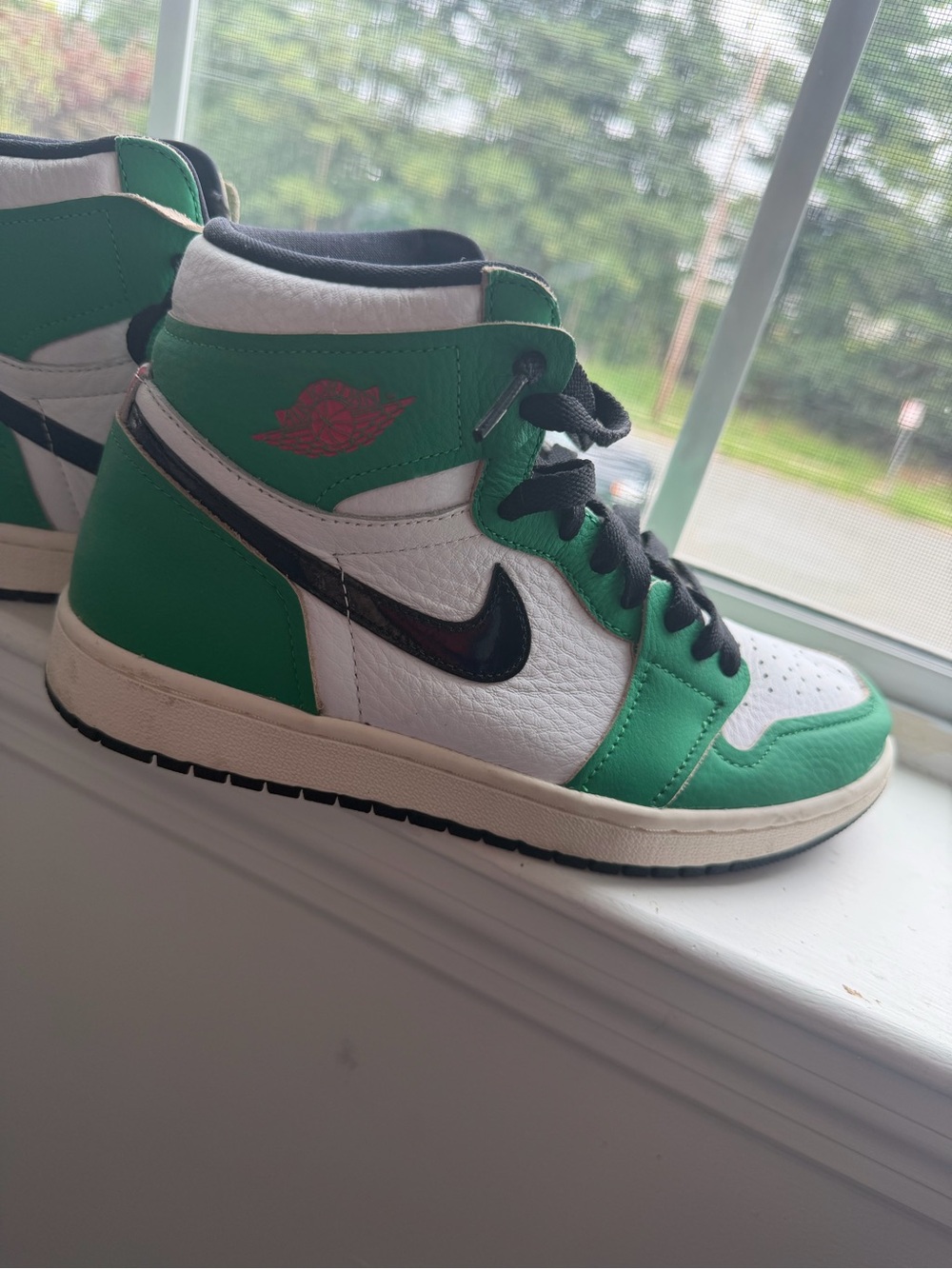 Nike Green and White High-Top Sneakers